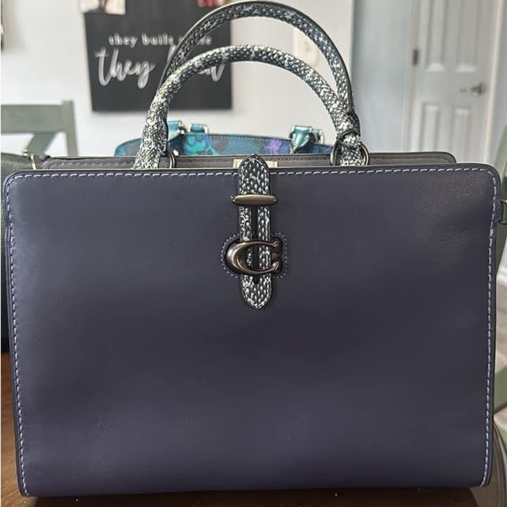 Crossbody/shoulder bag